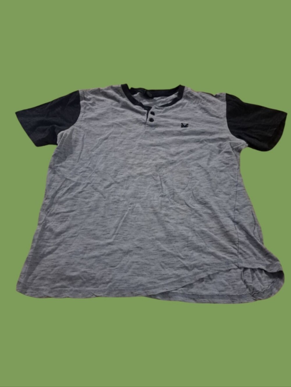 Zoo York Youth Two-Tone Short Sleeve T-Shirt Gray Black Sleeves Size Large